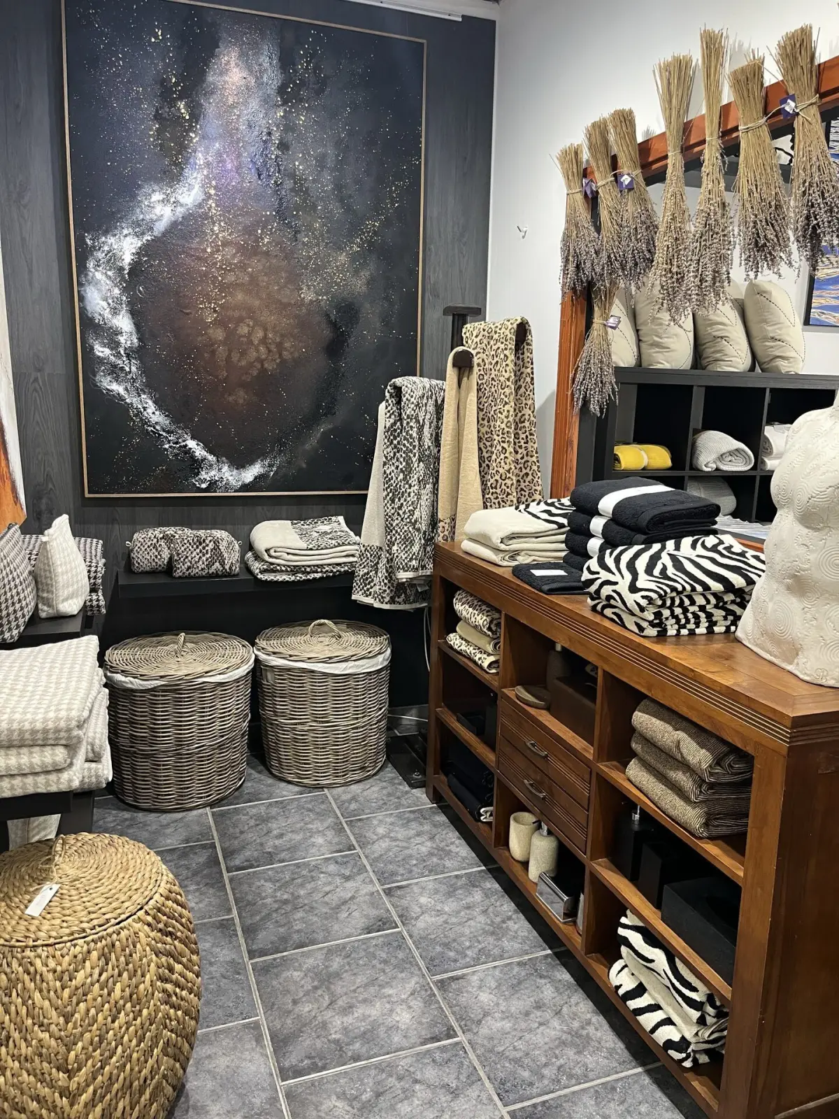 AT KINSKY Showroom — Textilien & Lavendel